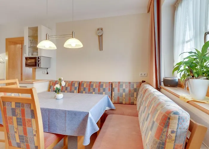 Quaint Apartment In Hainzenberg Near Horbergbahn